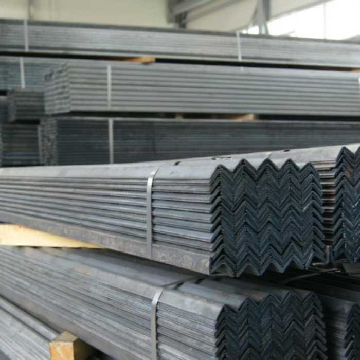 Уголок горячекатаный равнополочный 125х125х9 мм 12 м